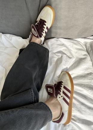 Трендовые женские кроссовки adidas samba x wales bonner pony cream bordo молочные4 фото