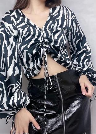 Блуза коротка