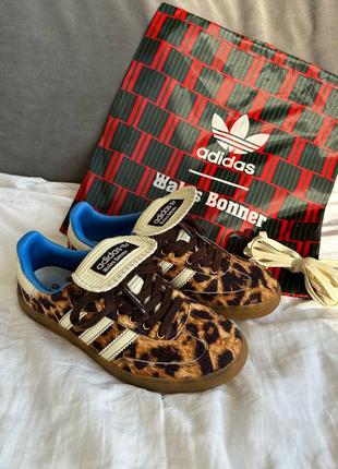 Трендовые женские кроссовки adidas samba x wales bonner pony leopard леопардовые