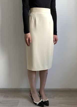 Молочная юбка-карандаш до колена офисный стиль moschino couture