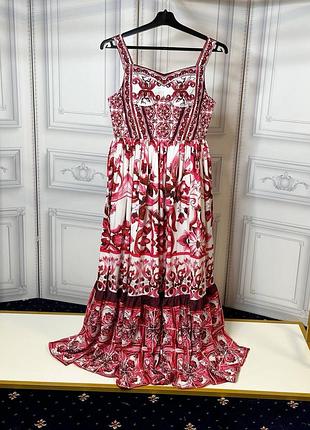 Шикарное платье в стиле dolce gabbana