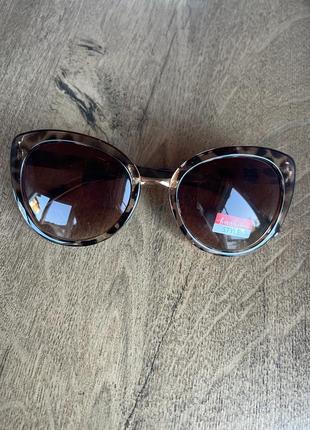 Великі леопардові коричневі сонцезахисні окуляри