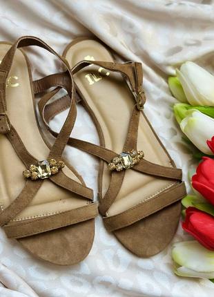 Новые босоножки натуральная кожа замша