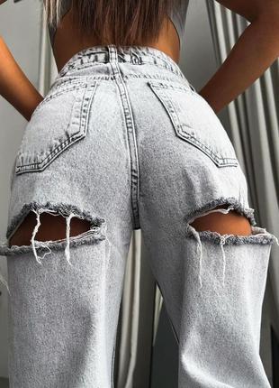 Женские джинсы с разрезами