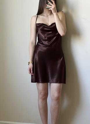 Шоколадна сатинова міні сукня з відкритою спинкою від h&m