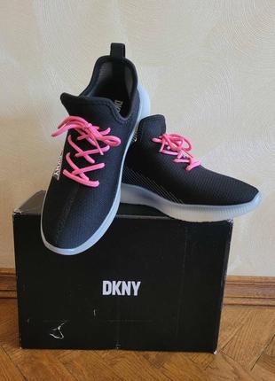 Стильні літні кросівки dkny, оригінал, 34-35, 23 см, нові