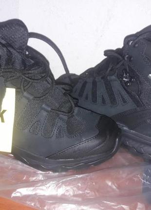 Продам новые тактические ботинки gore-tex aeisk черные.