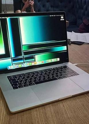 Ноутбук apple macbook pro 15" retina touch bar акб 100% стан нового