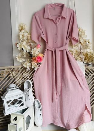 Розовое платье миди на пуговках под пояс1 фото