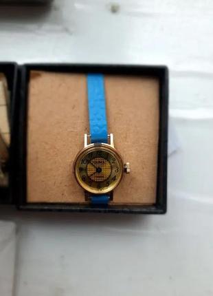 Механічний наручний жіночий годинник з позолотою чайка 17 каменів 1993 р. без ремінця