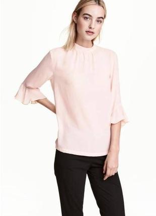 Нежно-розовая блузка с красивыми рукавами