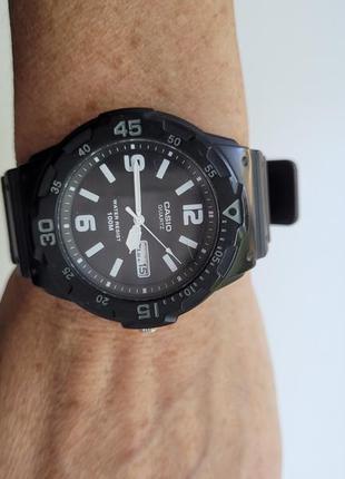 Годинник casio