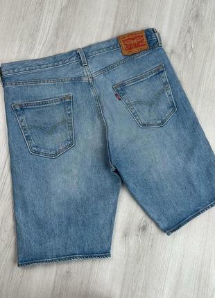 Світлосині джинсові чоловічі шорти левіс levis 501 якісні стильні базова річ еластан