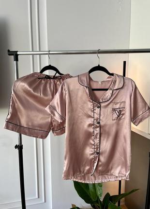 Рожевий комплект піжама з сердечком (рубашка з коротким рукавом, шорти)