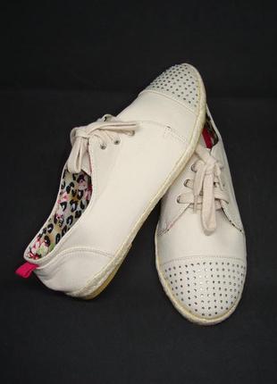 Стильные женские кеды new look англия