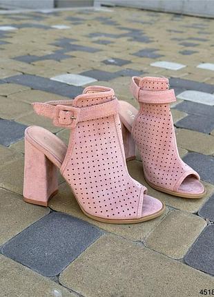 Босоножки женские