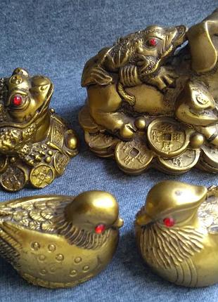 Статуэтка миниатюра нецке, символ богатства. жаба свинья утка.