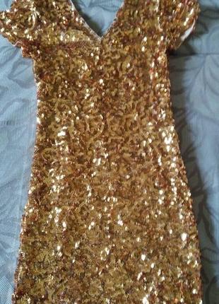 Платье праздничное