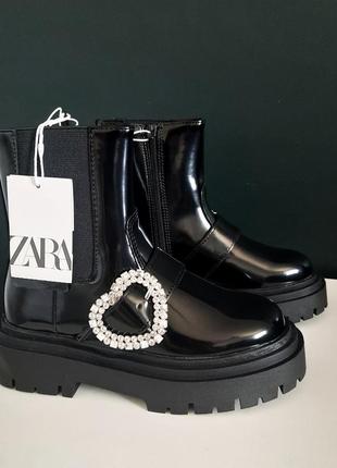 Стильные лаковые демисезонные сапоги челси zara 38 размер (24,3 см)