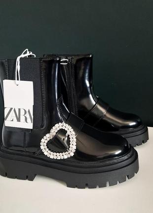 Стильные лаковые демисезонные сапоги челси zara 38 размер (24,3 см)