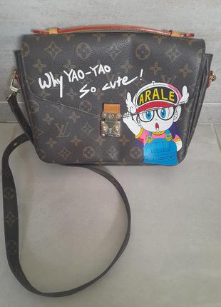 Сумка louis vuitton pochette metis комікс