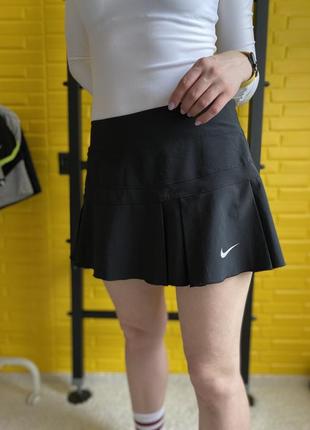 Крутевая спортивная юбочка найк с подкладкой в виде термо треков🖤🤍