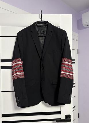 День вишиванки 2024 пиджак вишиванка