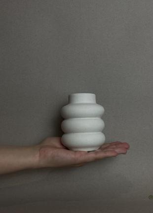 Фігурна керамічна ваза