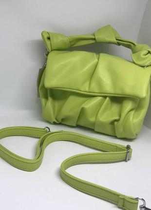 Жіноча сумочка з ремінцем колір насичений зелений 436071