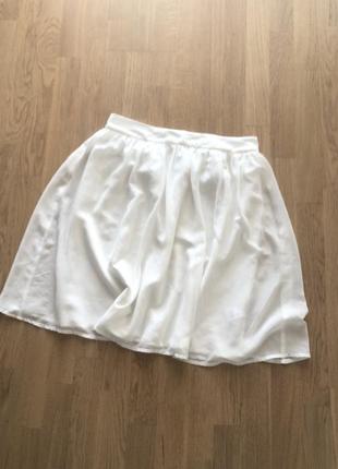 Белая шифоновая юбка