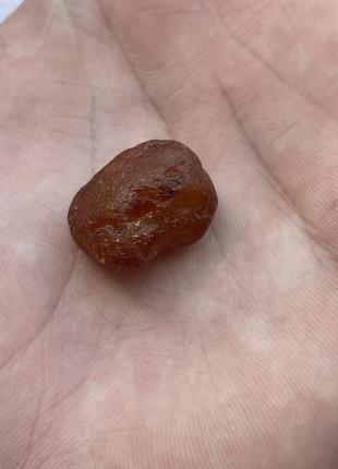 Янтарь необработанный камень  натуральный янтарь  15*13*8 мм