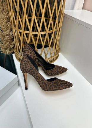 Леопардові туфлі з натуральної замши