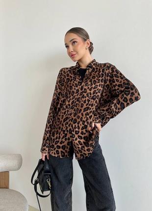 Женская рубашка с леопардовым принтом