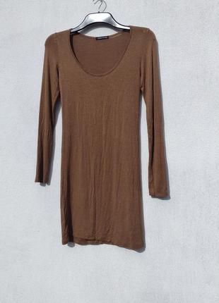 Мягенькое коричневое платье водолазка италия