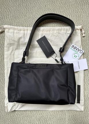Ganni сумка чорна pillow medium nylon shoulder bag