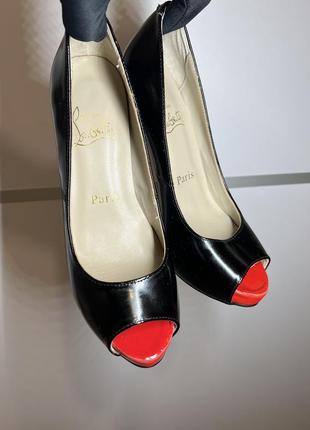 Оригинал туфли christian louboutin made in italy size 38 потолка 24 см