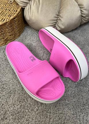 Жіночі крокси шльопанці на платформі crocs crocband platform slide pink