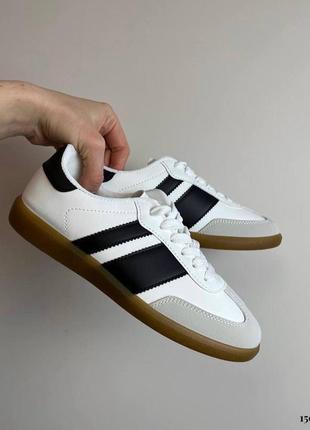 Кроссовки в стиле adidas samba