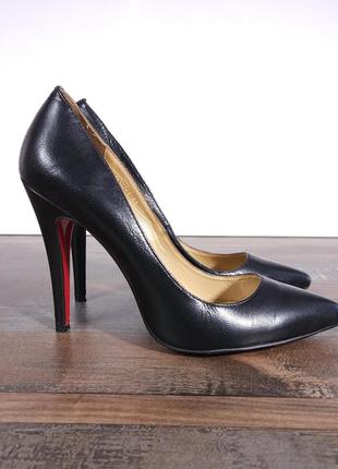 Christian louboutin жіночі туфлі на підборах шкіра
