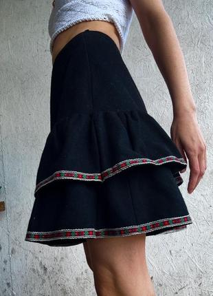 Винтажная шерстяная юбка в этно стиле с вышивкой