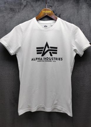 Alpha industries базовая белая футболка.