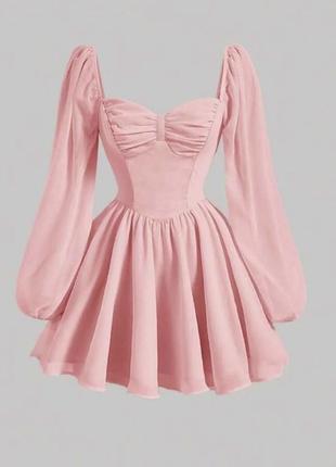 Красивое платье в розовом цвете