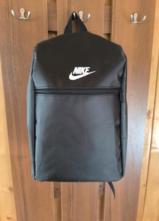 Рюкзак среднего размера nike