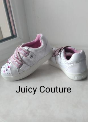Стильні кросівки бренду juicy couture декоровані стразами uk 7 eur 24