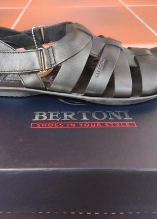 Сандалі bertoni.