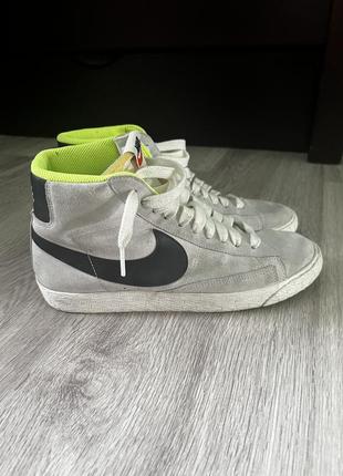 Nike blazer