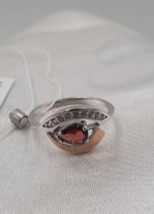 Серебряная кольца с гранатом 18.5