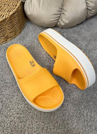 Женские шлепанцы крокс на платформе crocs crocband platform slide cantaloupe