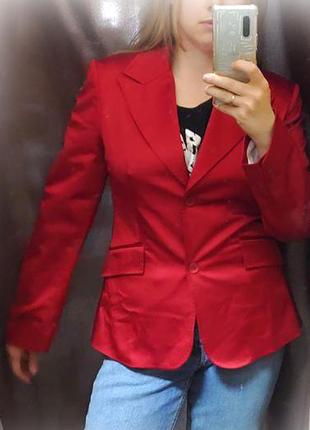 Красный жакет пиджак блейзер приталенный ricco vero