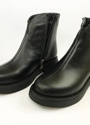 Жіночі весняні/осінні черевики із натуральної шкіри. 40 розмір. колір: чорний